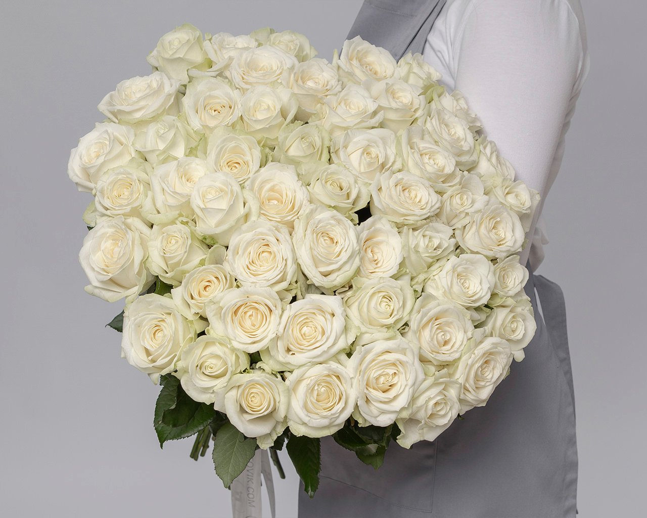 Букет из 51 белой розы 50-60 см (Россия) под ленту - 2