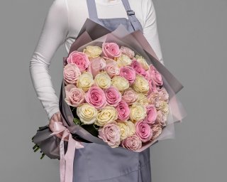 Букет из 35 premium роз 40-50 см микс (Эквадор) в упаковке  small - 2