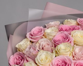 Букет из 35 premium роз 40-50 см микс (Эквадор) в упаковке  small - 3