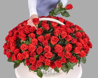 Корзина цветов из 201 розы 40-50 см (Россия)  small - 2