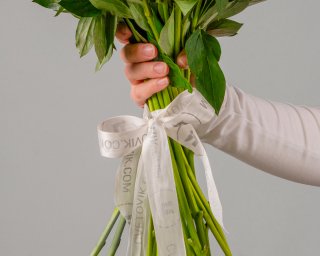 Букет из 25 белых пионов (Premium) под ленту small - 5