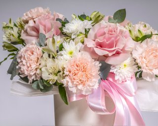 Букет в шляпной коробке Тихий шепот  small - 3