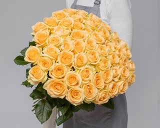 Букет из 51 кремовой розы 50-60 см (Россия) под ленту  small - 2