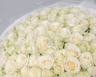 Букет из 101 розы 50-60 см белая (Россия) в упаковке  small - 4