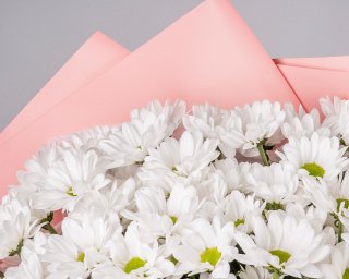 Букет из 11 хризантем Бакарди в стильной упаковке  small - 3