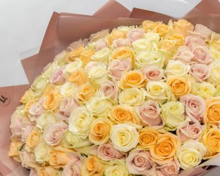 Букет из 101 розы 50-60 см микс (Россия) в упаковке  small - 4