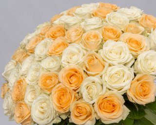 Букет из 51 розы нежный микс 50-60 см (Россия) под атласную ленту  small - 4