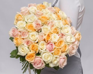 Букет из 51 розы 50-60 см (Россия) в пастельных тонах под ленту  small - 2