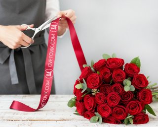 Букет на усмотрение флориста из роз Эквадор в упаковке    5000 руб small - 3