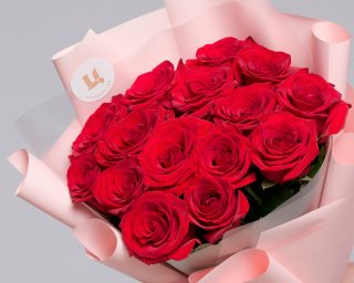 Букет из 15 красных роз 35-40 см (Россия) в упаковке  small - 4