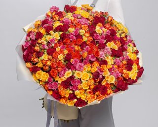 Букет из 101 кустовой высокой розы микс 70 см (Кения) в упаковке  small - 2