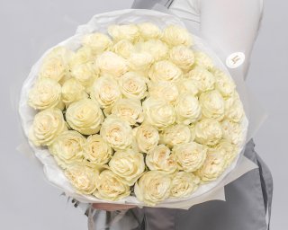 Букет из 51 белой розы премиум 40-50 см (Эквадор) в упаковке  small - 2