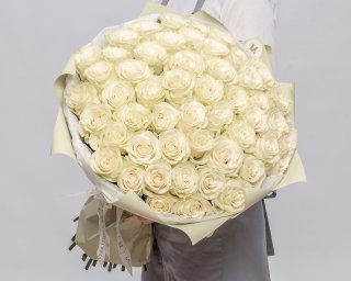 Букет из 51 белой розы премиум 60-70 см (Эквадор) в упаковке  small - 2