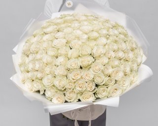 Букет из 101 белой розы премиум 60-70 см (Эквадор) в нежной упаковке  small - 3