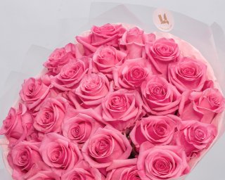 Букет из 25 розовых роз 40-50 см (Эквадор) в стильной упаковке  small - 4