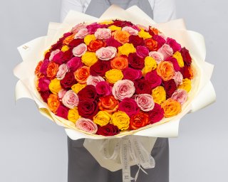 Букет из 101 премиум роз 40-50 см микс (Эквадор) в упаковке  small - 3