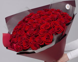 Букет из 51 красных роз премиум 60-70 см (Эквадор) в стильной упаковке  small - 4