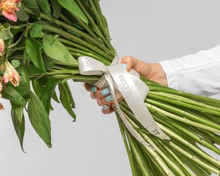 Букет из 101 альстромерии микс под ленту  small - 4