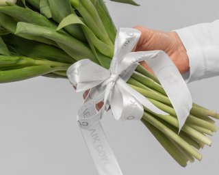 Букет из 25 тюльпанов пионовидных микс под ленту  small - 4