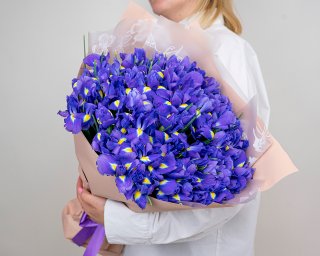Букет из 51 синего ириса в стильной упаковке  small - 2