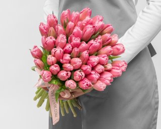 Букет из 51 розового тюльпана стандарт под ленту  small - 2