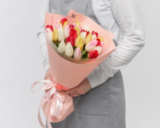 Букет из 35 тюльпанов стандарт микс в упаковке  small - 2