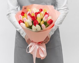 Букет из 35 тюльпанов стандарт микс в упаковке  small - 3