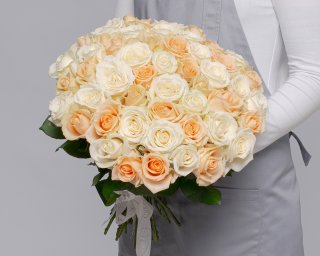 Букет из 51 розы нежный микс 35-40 см (Россия) под атласную ленту  small - 2