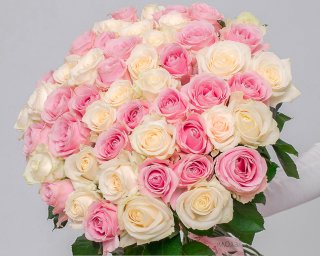 Букет из 51 белой и розовой розы 50-60 см (Россия) под ленту  small - 3