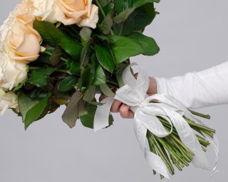 Букет из 51 розы нежный микс 35-40 см (Россия) под атласную ленту  small - 4