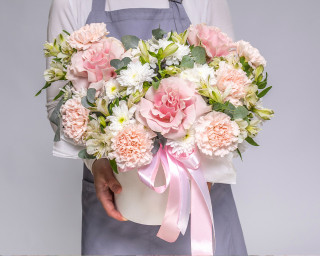 Букет в шляпной коробке Тихий шепот  small - 1