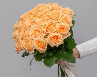 Букет из 25 кремовых роз 35-40 см (Россия) под атласную ленту  small - 1