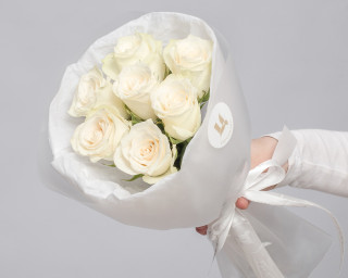 Букет из белых роз 35-40 см (Кения) в упаковке       7 шт small - 1