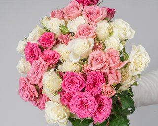 Букет из кустовых роз нежный микс 40 см (Кения) под ленту      11 шт small - 3