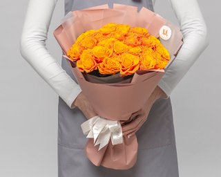 Букет из оранжевых роз 35-40 см (Россия) в упаковке    25 шт small - 3
