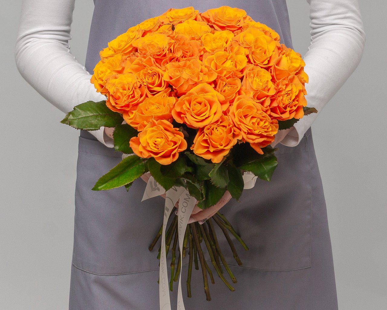 Букет из оранжевых роз 35-40 см (Россия) под ленту   25 шт - 3