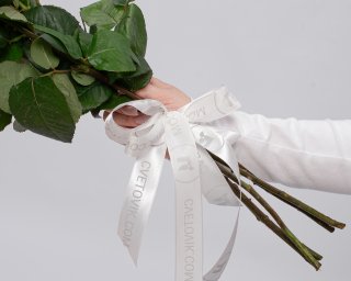 Букет из красных роз 50-60 см (Россия) под атласную ленту      5 шт small - 4