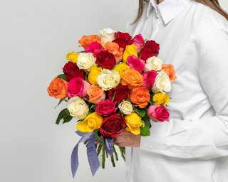 Букет из роз яркий микс 35-40 см (Кения) под атласную ленту    35 шт small - 2